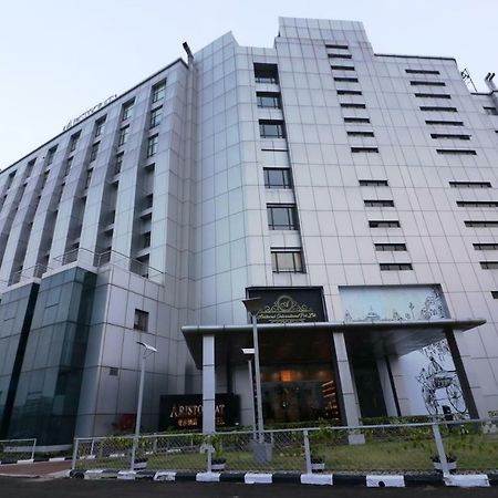 כלכותה Aristocrat Hotel מראה חיצוני תמונה
