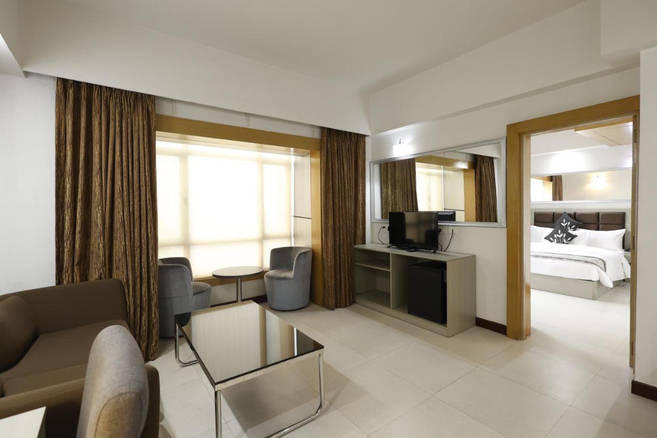 כלכותה Aristocrat Hotel מראה חיצוני תמונה