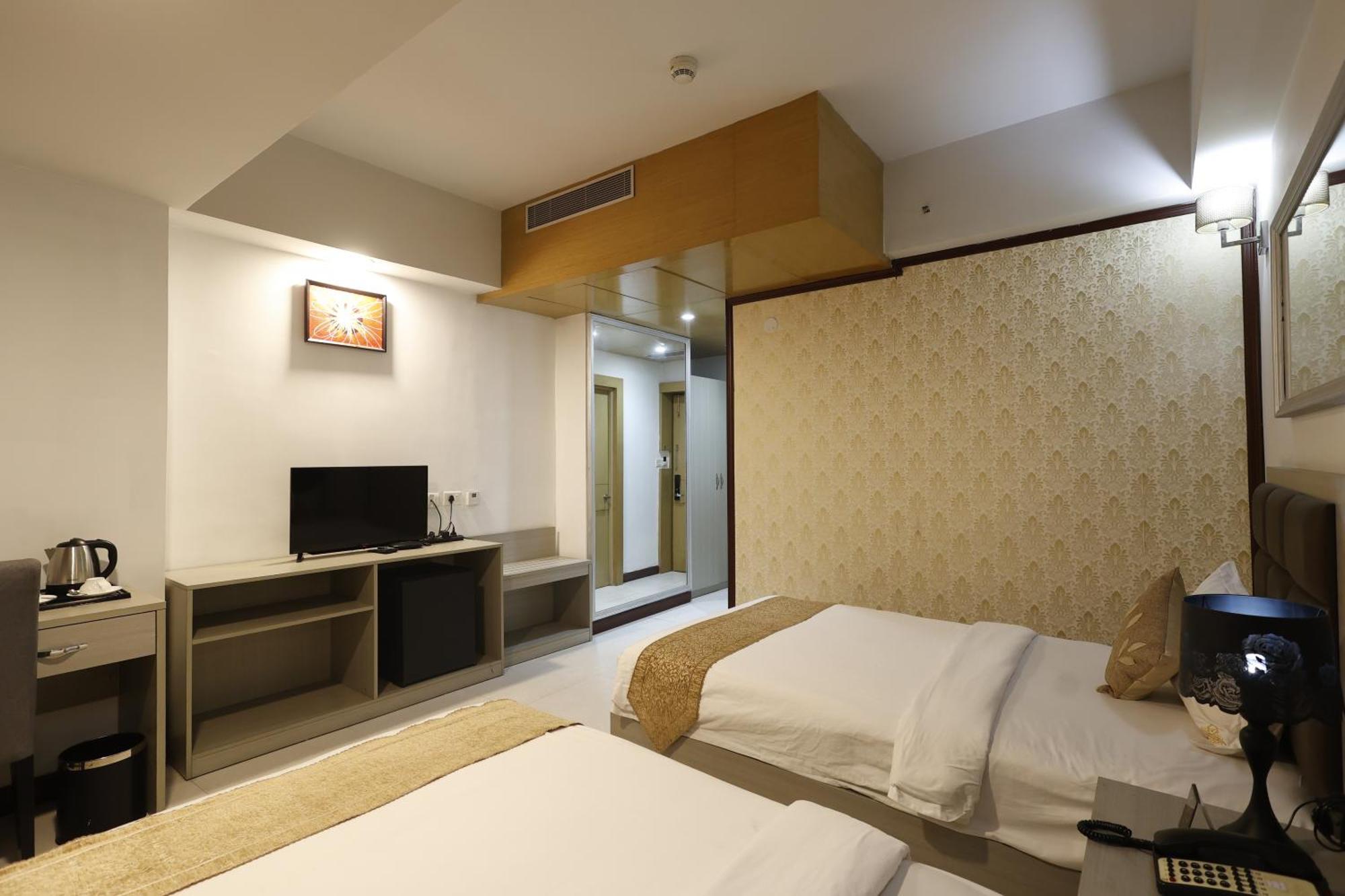 כלכותה Aristocrat Hotel מראה חיצוני תמונה