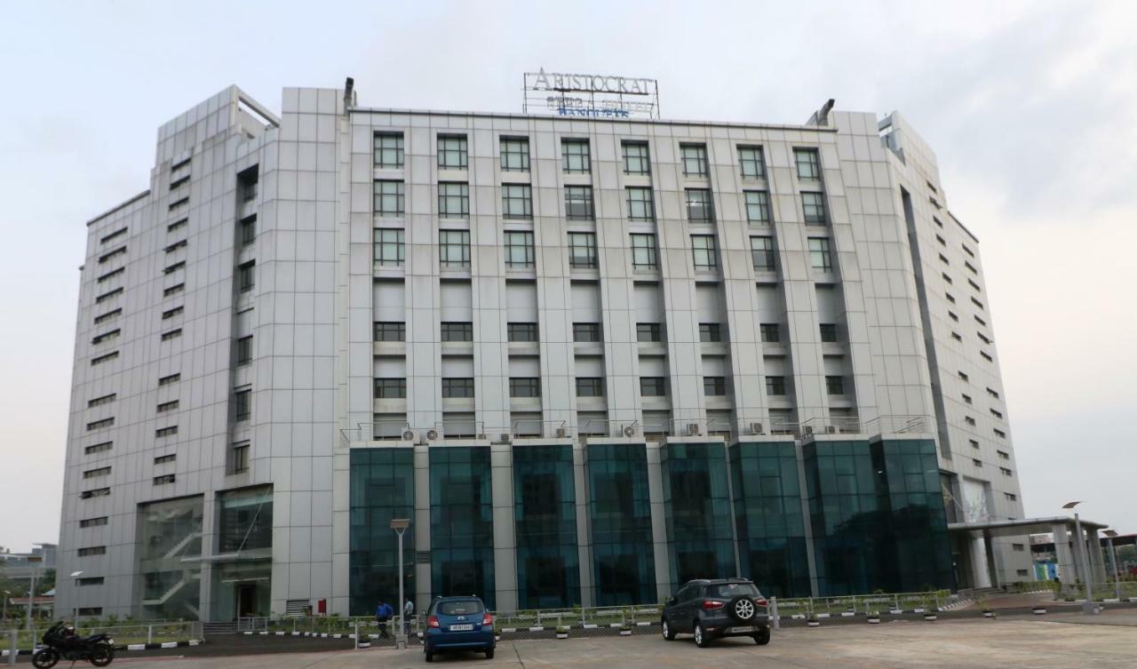 כלכותה Aristocrat Hotel מראה חיצוני תמונה