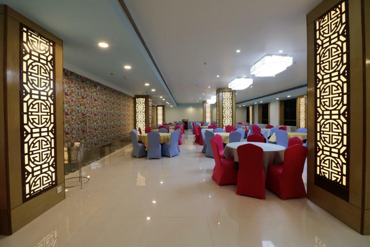 כלכותה Aristocrat Hotel מראה חיצוני תמונה